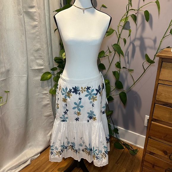 JH Collectibles Dresses & Skirts - JH Collectibles Size 6 Women's Beaded Floral Ruffled Cotton Skirt Drawstring Zip